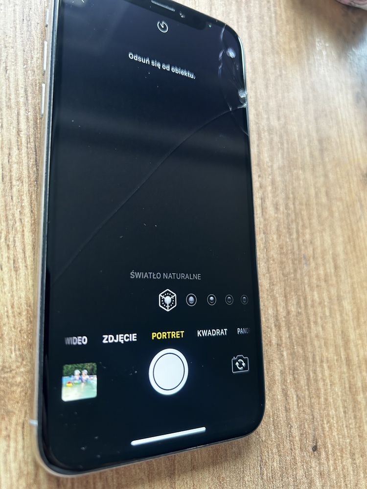 Smartfon iPhone X 64GB