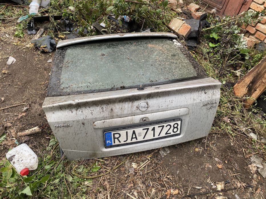 Кляпа ляда кришка багажник астра дж opel astra g