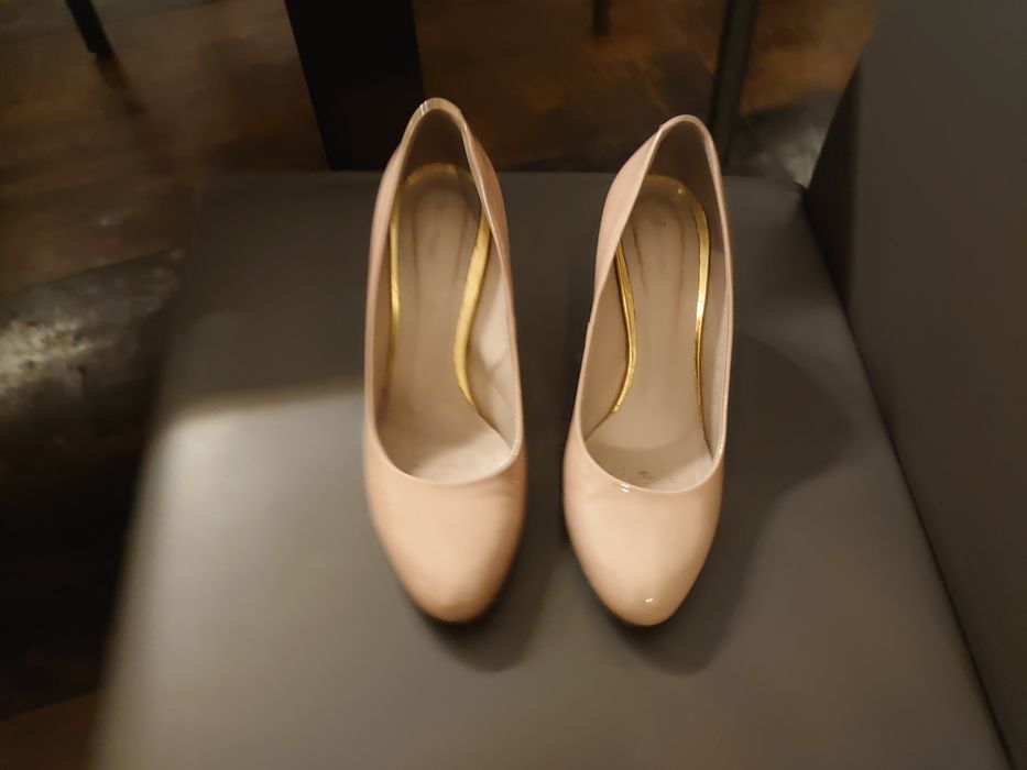 Buty Gino Rossi rozmiar 38.5