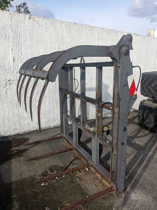 вила вантажні Manitou та  JCB вила для тюків