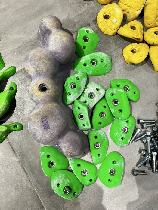 Uchwyty wspinaczkowe + struktury