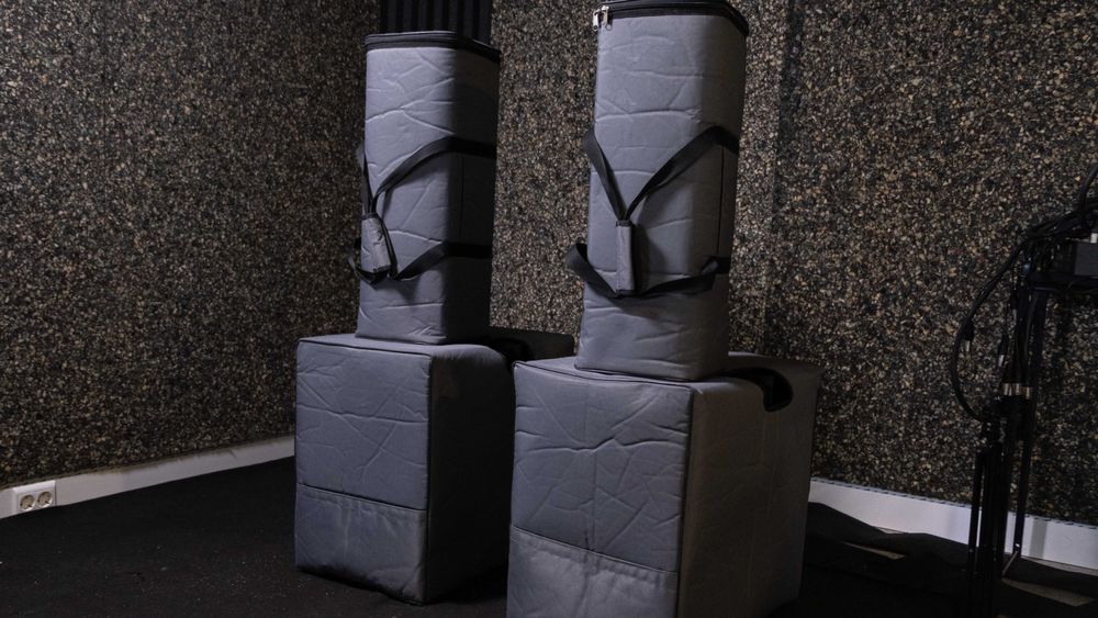 Sistema NEXT ProAudio HFA26.12, impecável, pouco uso, com capas