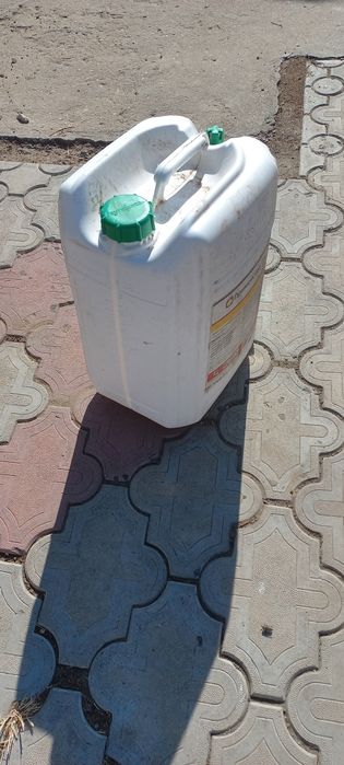Канистра пластмассовая 20л