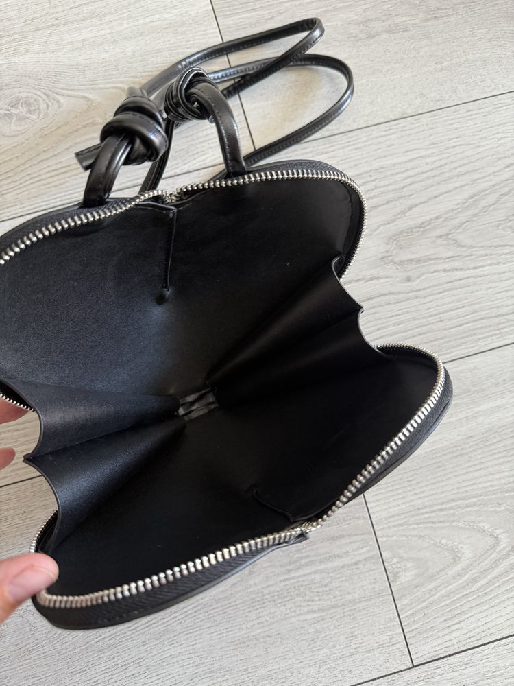 Torebka w ksztalcie serca jak alaia le coeur viral modna hit instagram