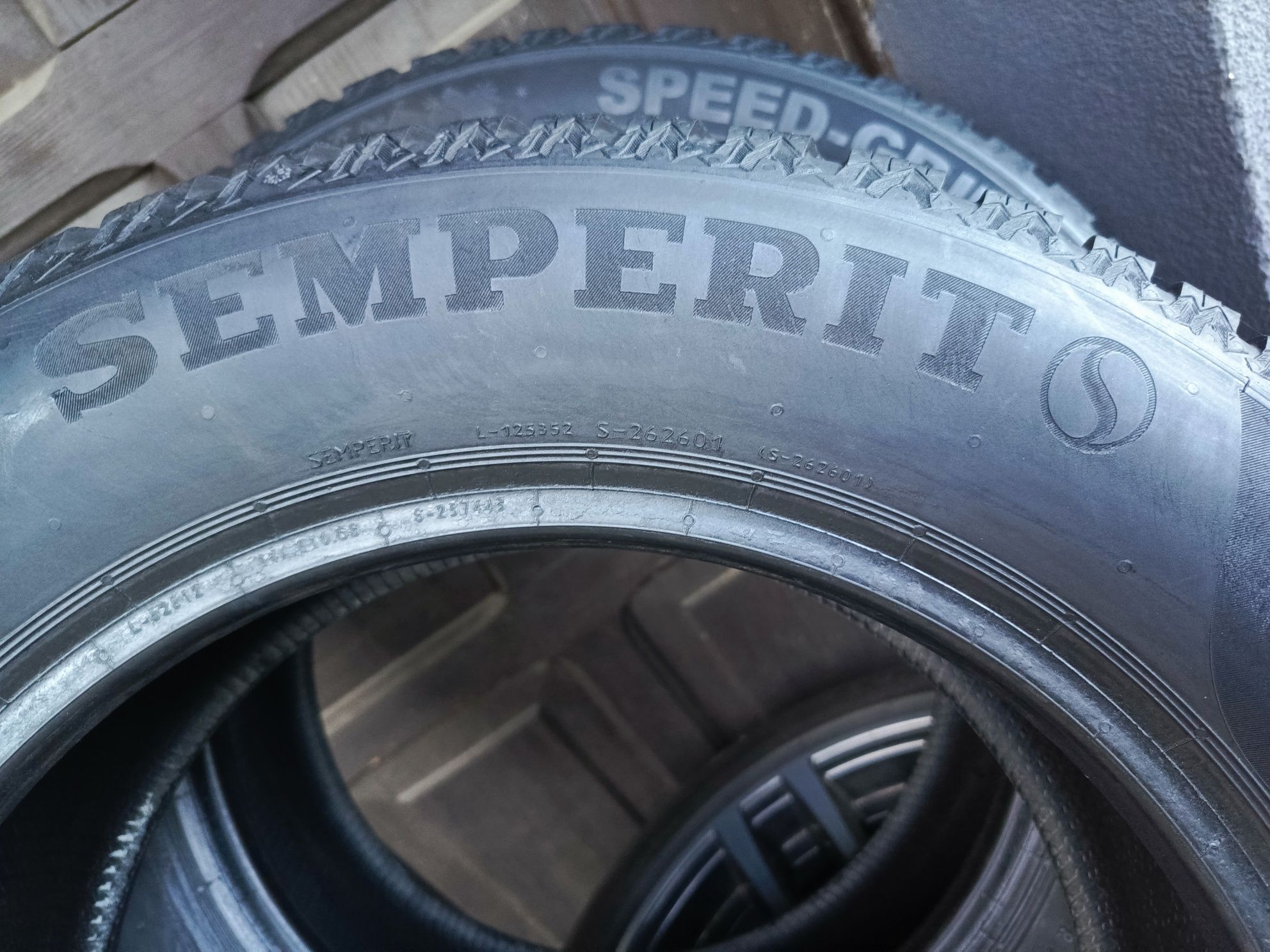 Sprzedam bardzo ładne opony Semperit 185/65 r15