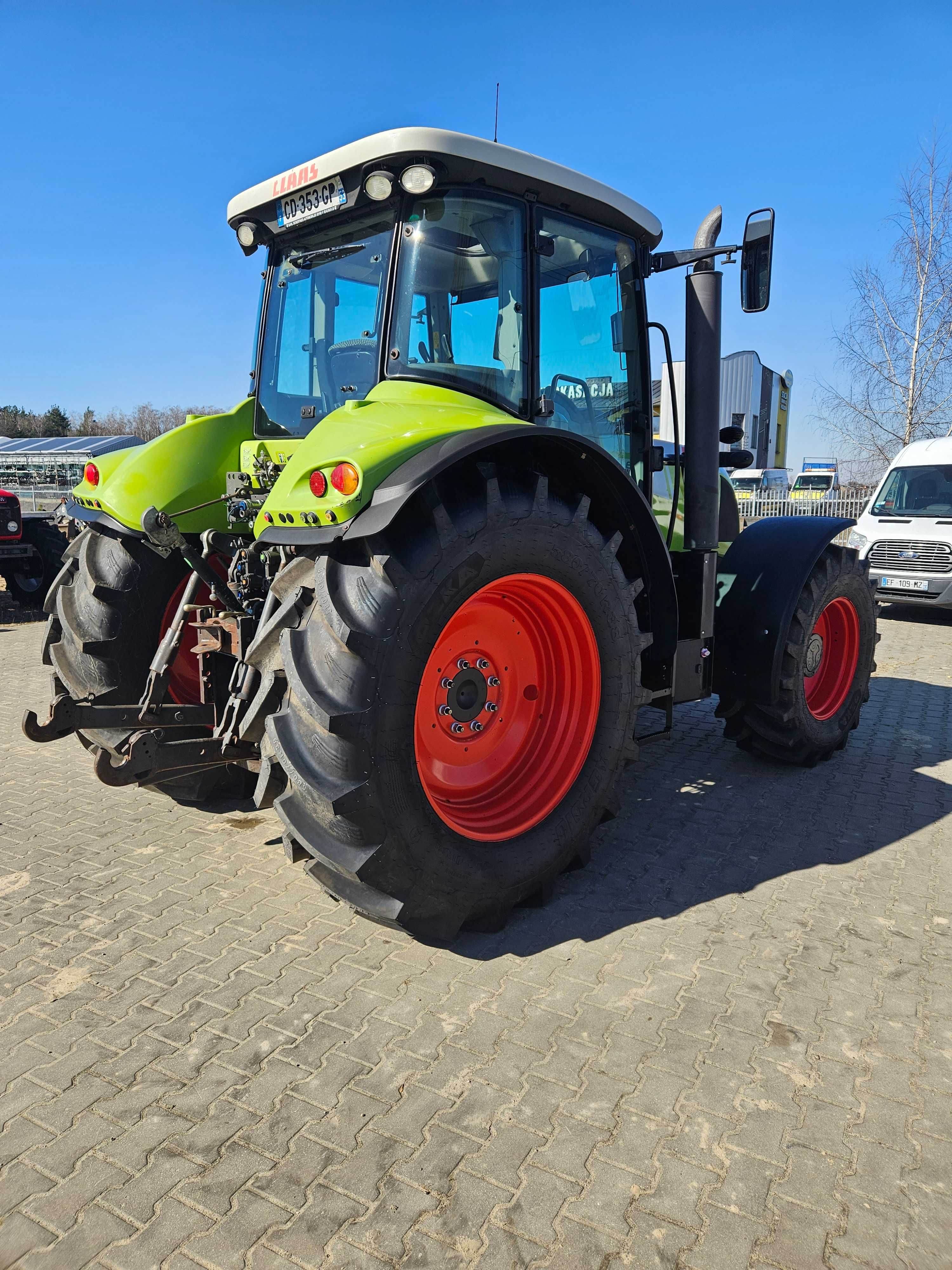 Ciągnik Claas ARION 640