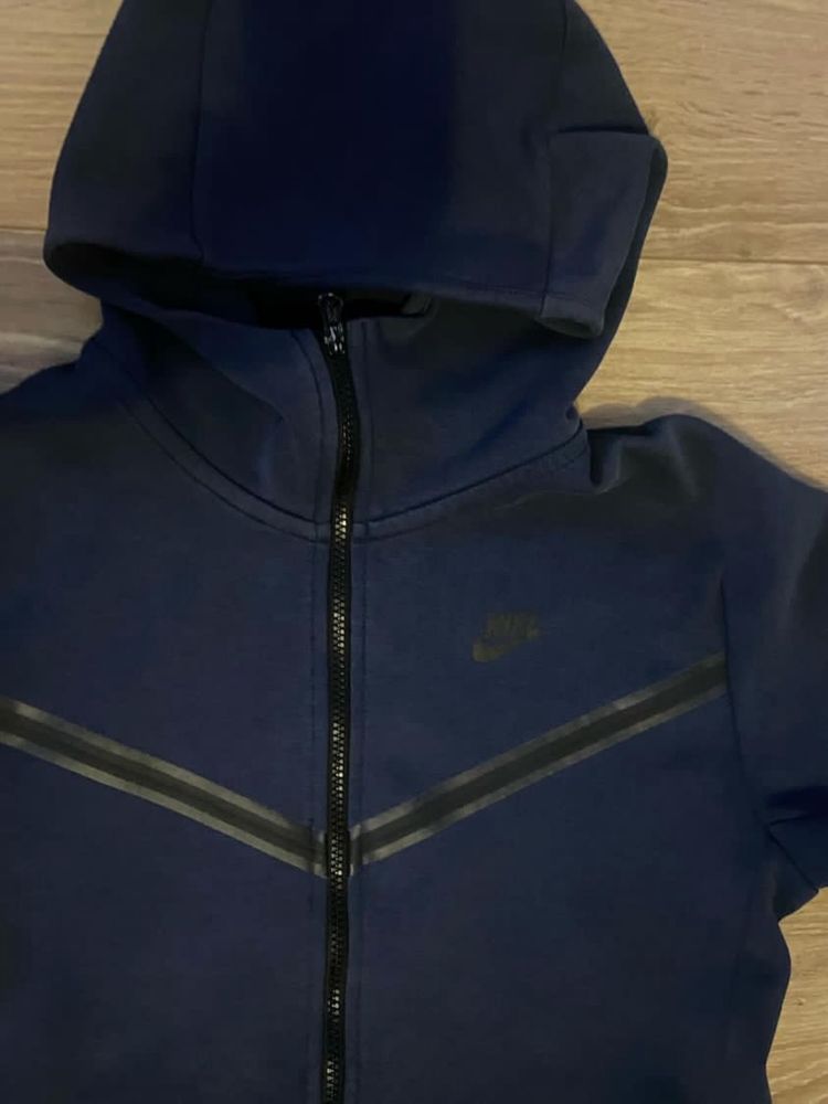 nike tech fleece