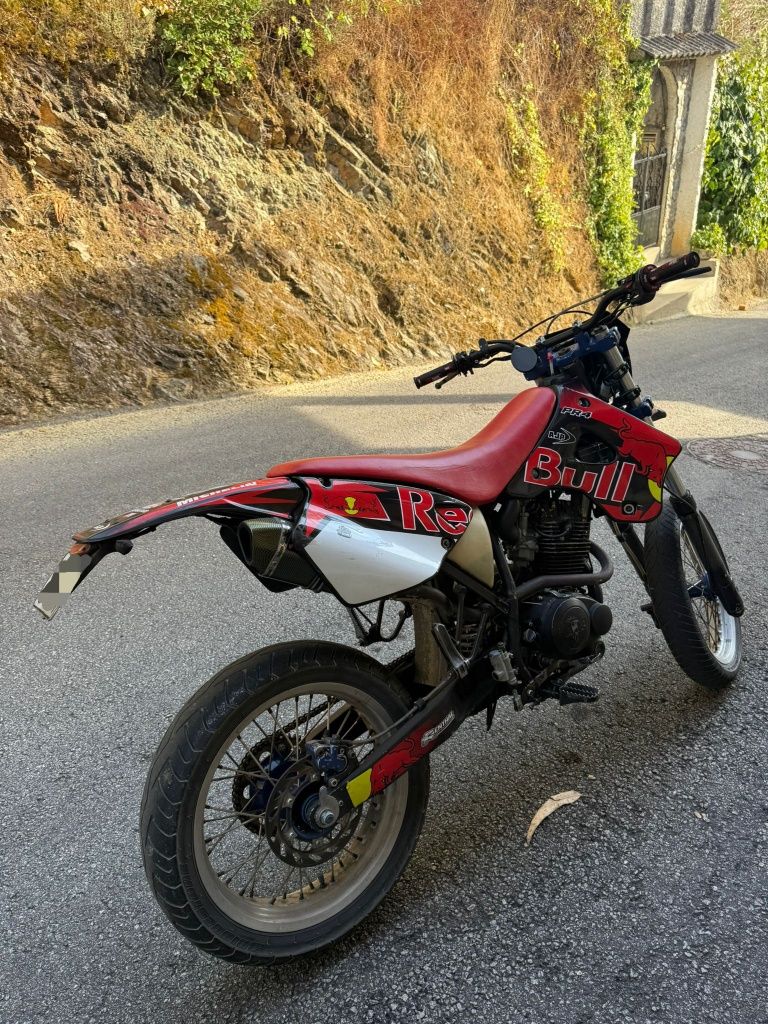 Mota AJP Pr4 125 Supermota 2006