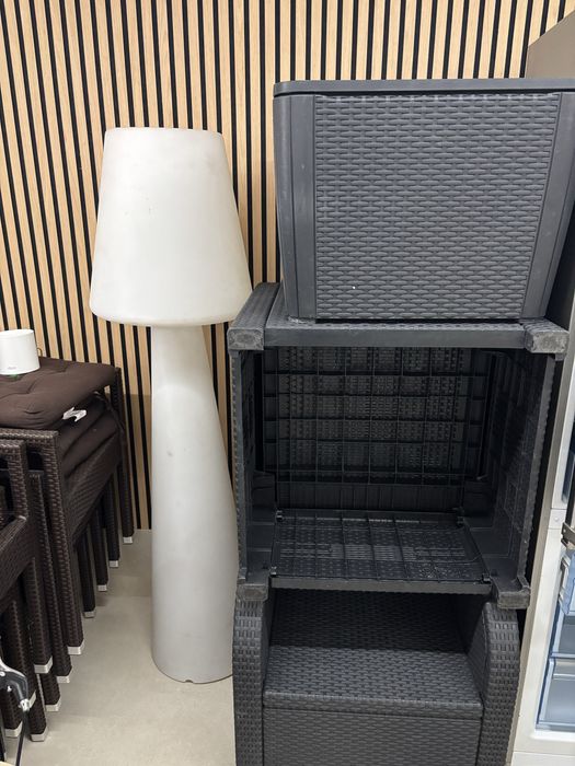 Mobiliario de jardim mais candeeiro