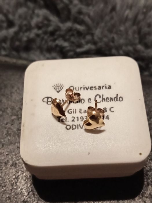 Brincos de criança/Senhora em ouro