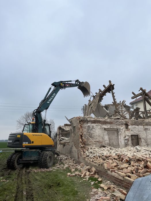 Wyburzenia Rozbiórki budynków Usługi minikoparką koparką Oczyszczalnia
