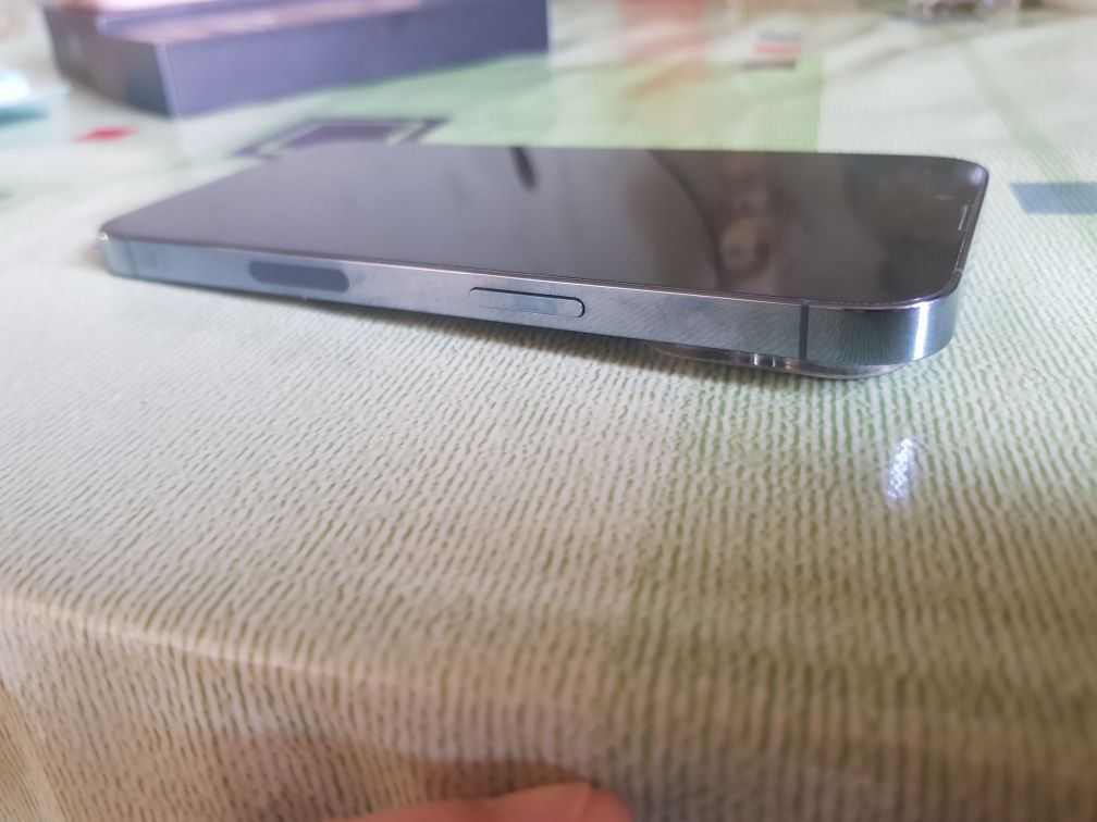 iPhone 13pro 128 як новий без проблем скидается до заводських rsіm