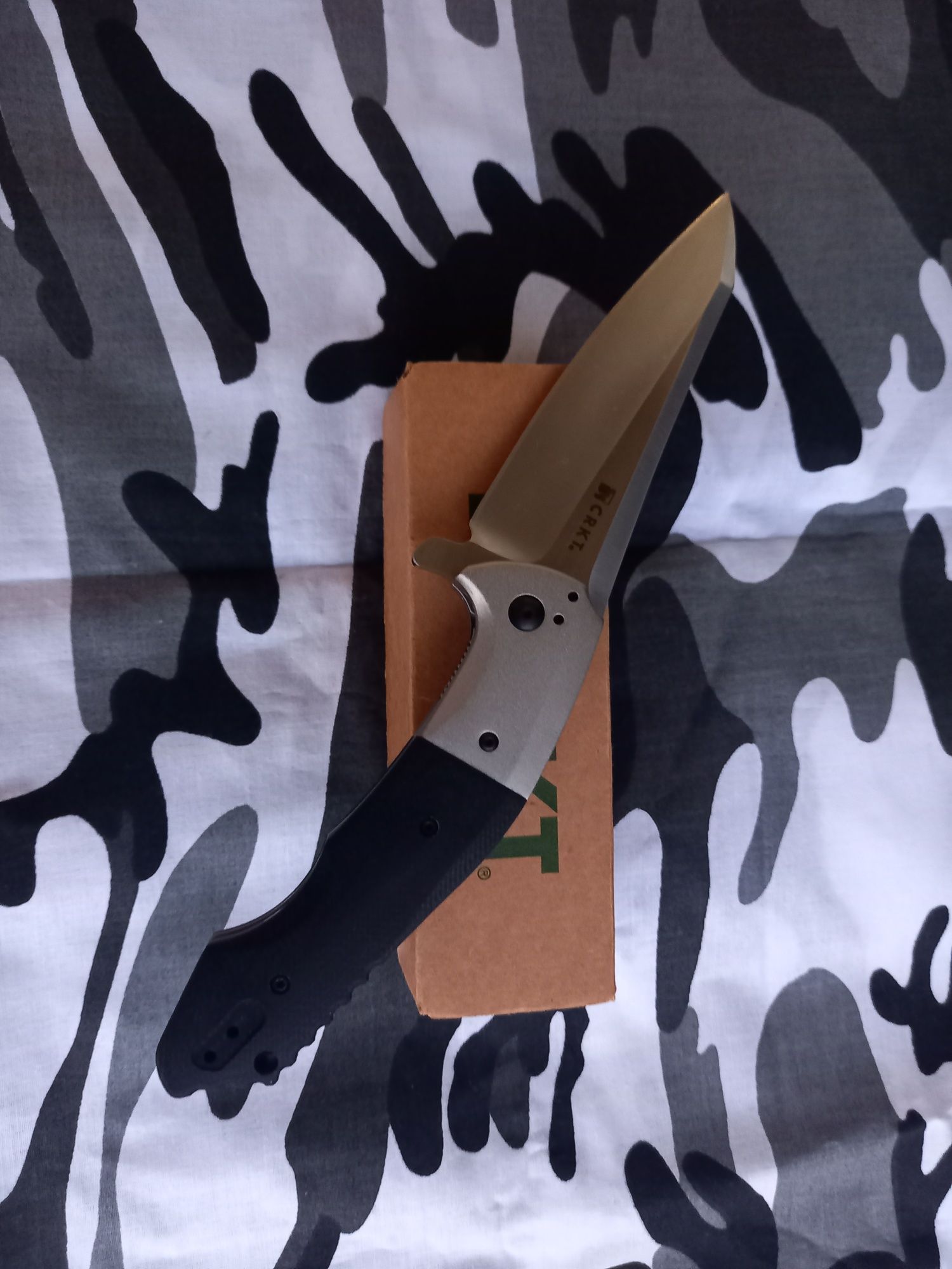 Nóż Crkt Eraser 8900