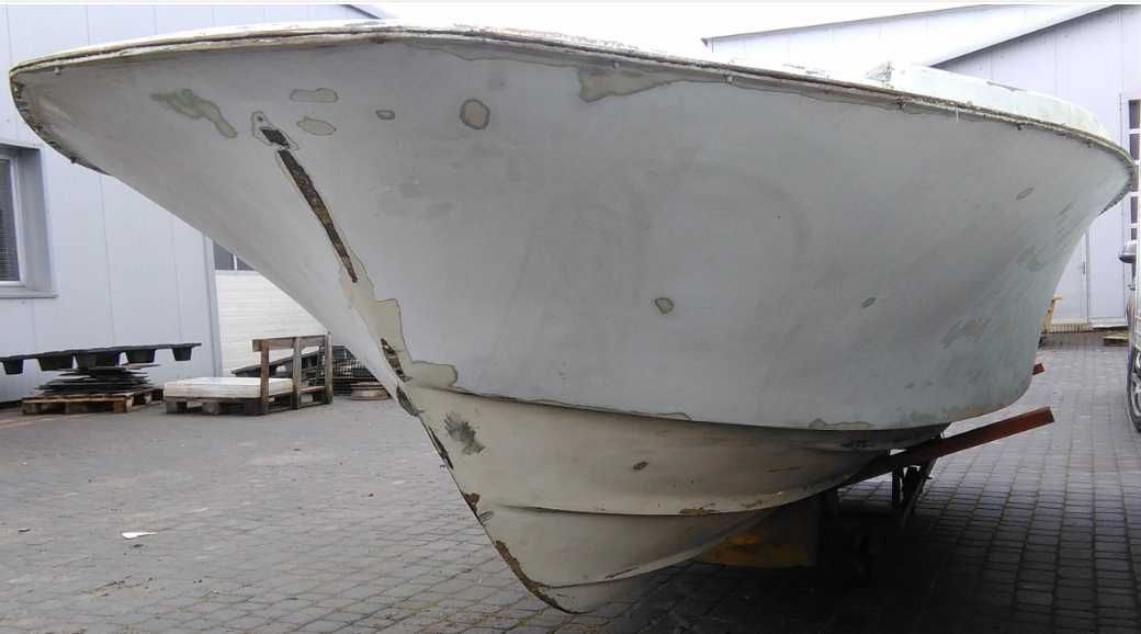 Łódka łódź kabinowa wędkarska yacht przyczepka