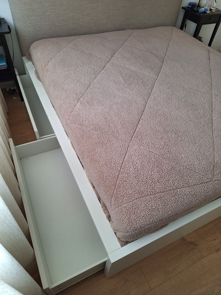 Cama Casal com Gavetões