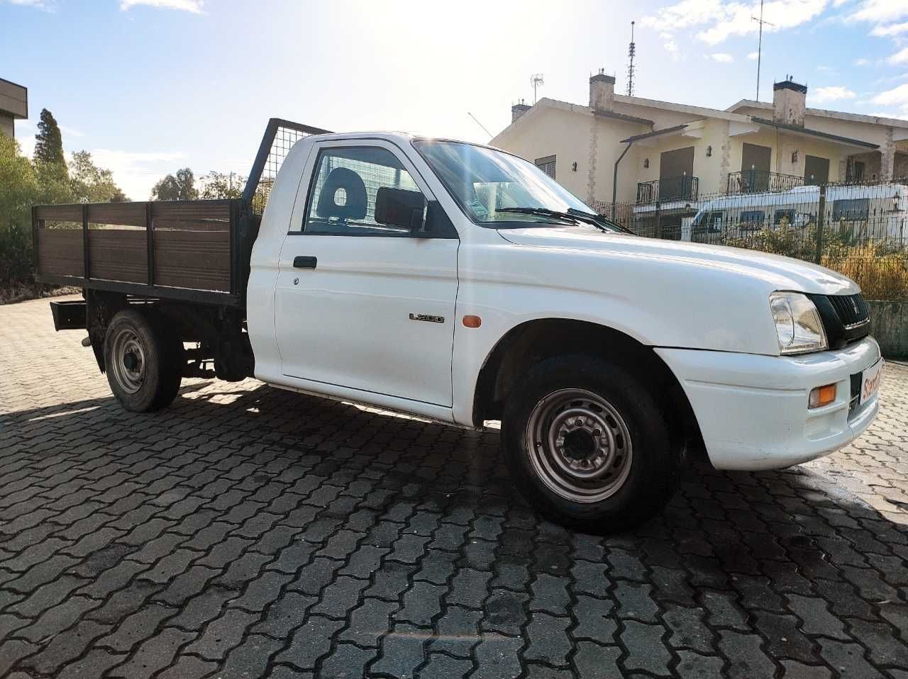Mitsubishi l200 ANO 2000 3 lugares 114 MIL km