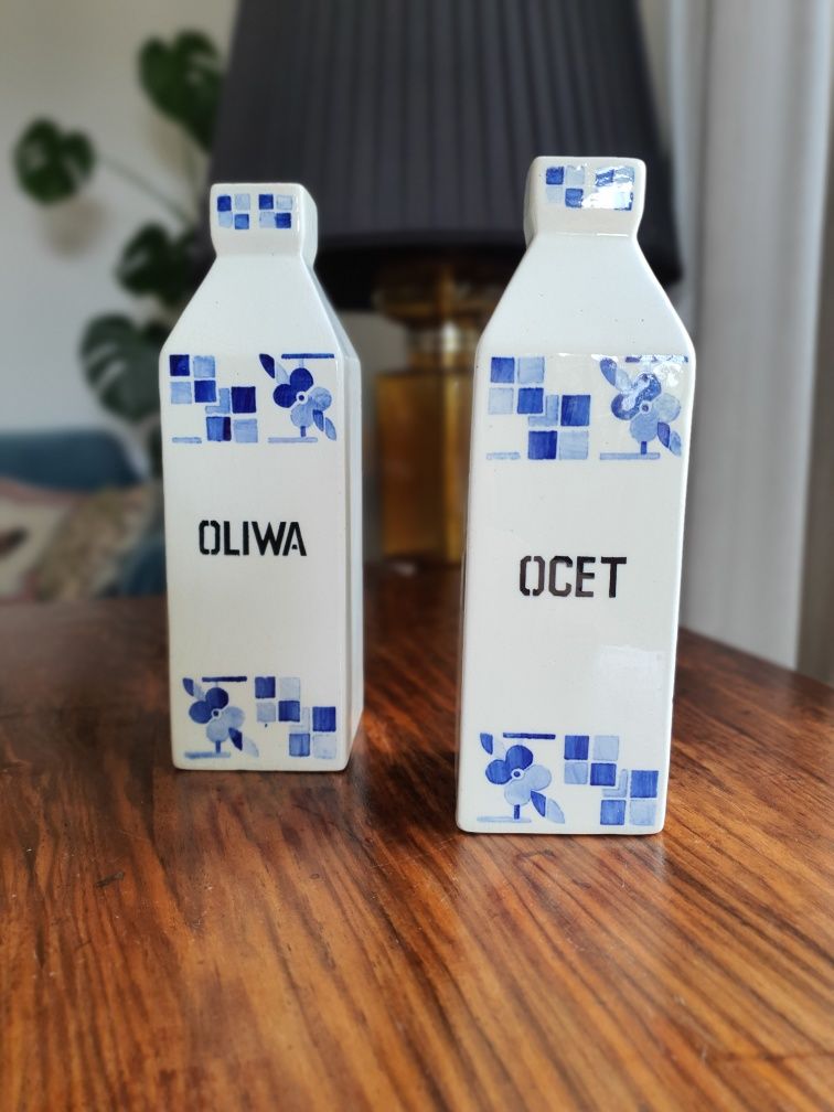 Zestaw dwóch butelek/ fajans/Chodzież/S.Mańczak