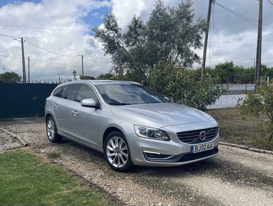 Volvo V60 D2 momentum