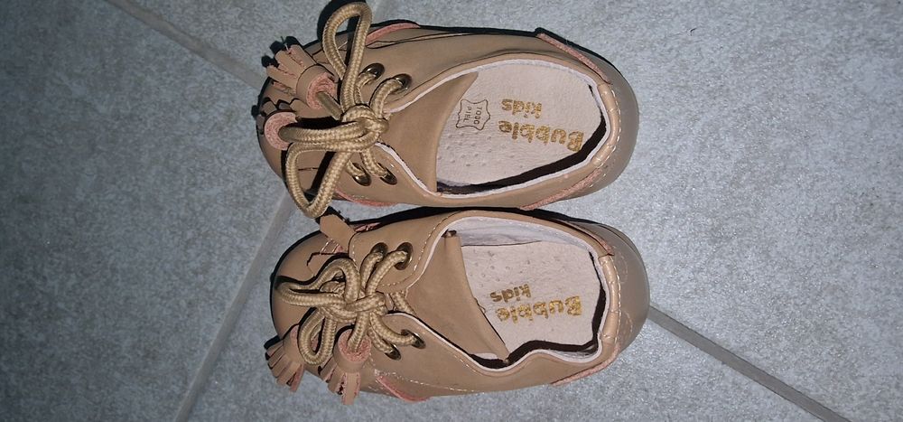 Tenis e sapatinhos