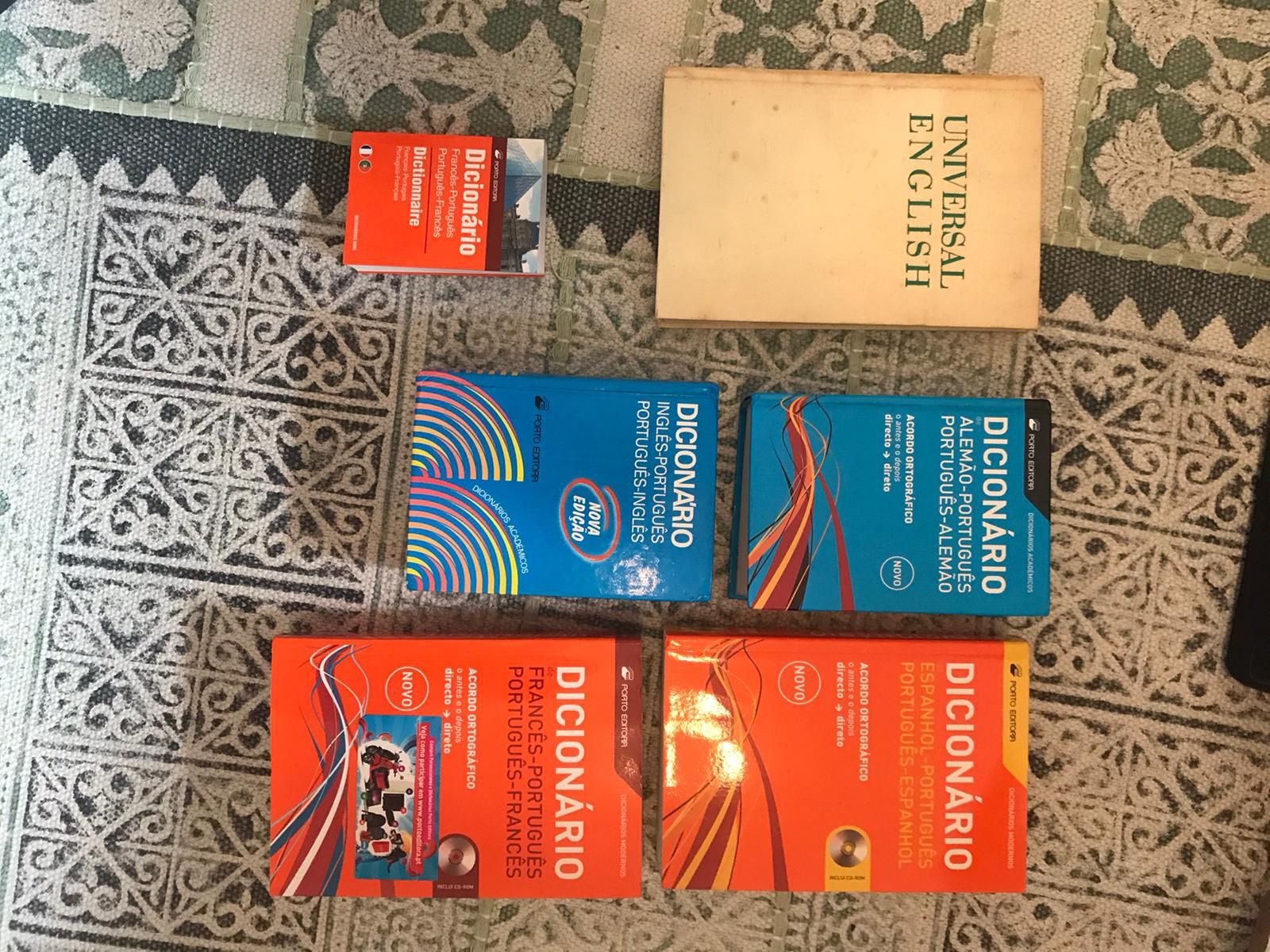 Varios dicionário e gramáticas preços desde 5€