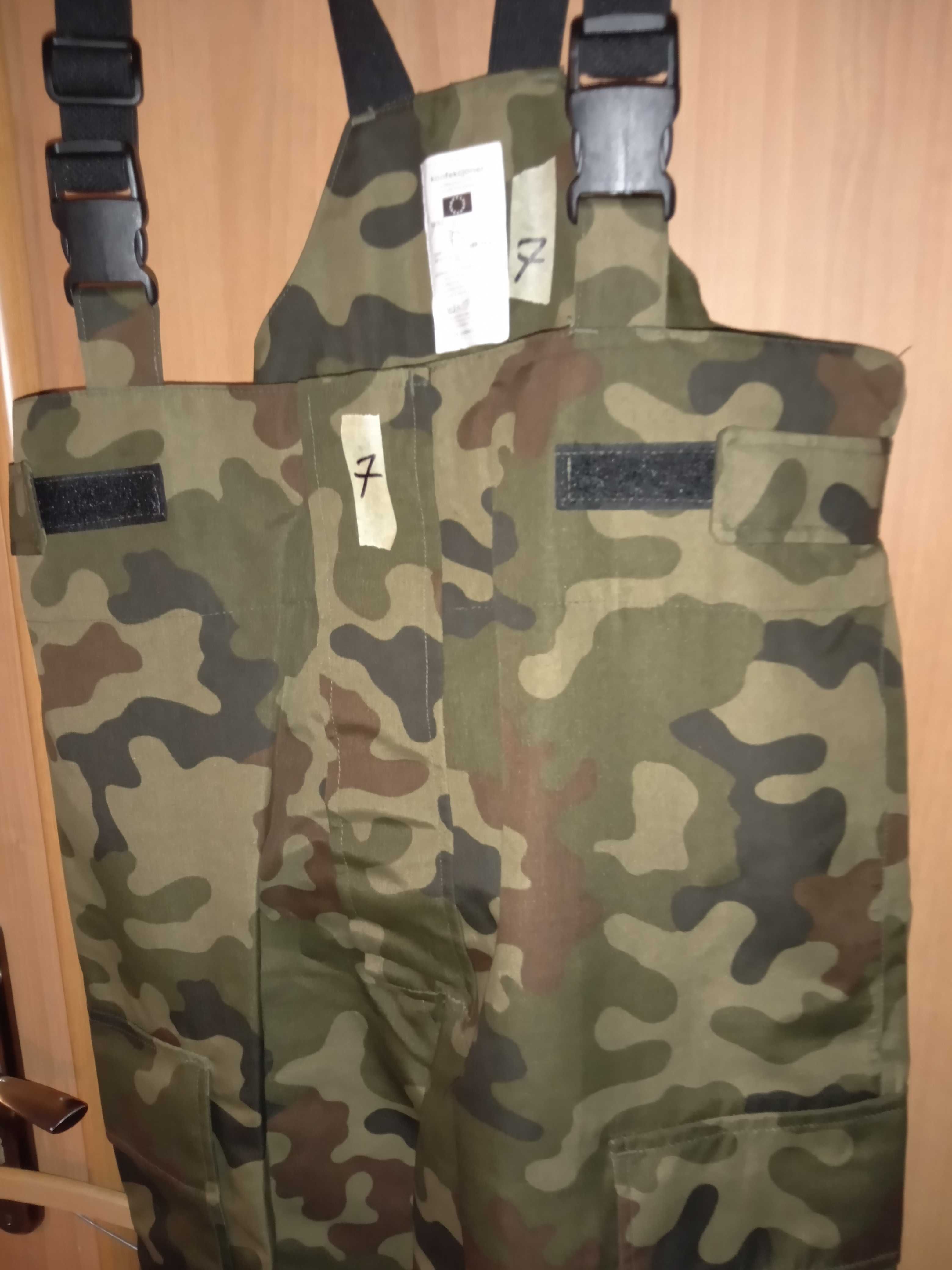 7 Spodnie moro (gore tex) z szelkami (SG) NOWE