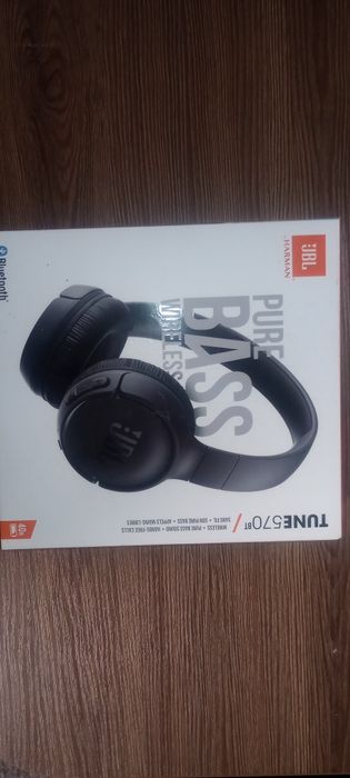 Навувшники JBL TUNE 570 BT