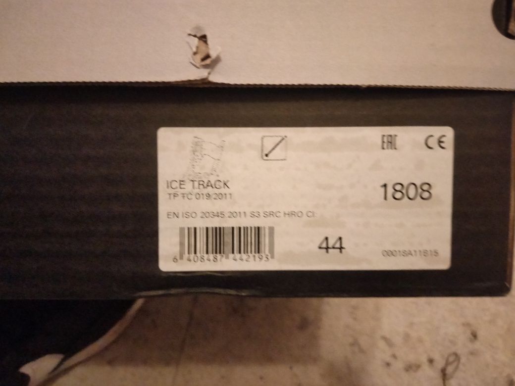 Buty robocze zimowe
