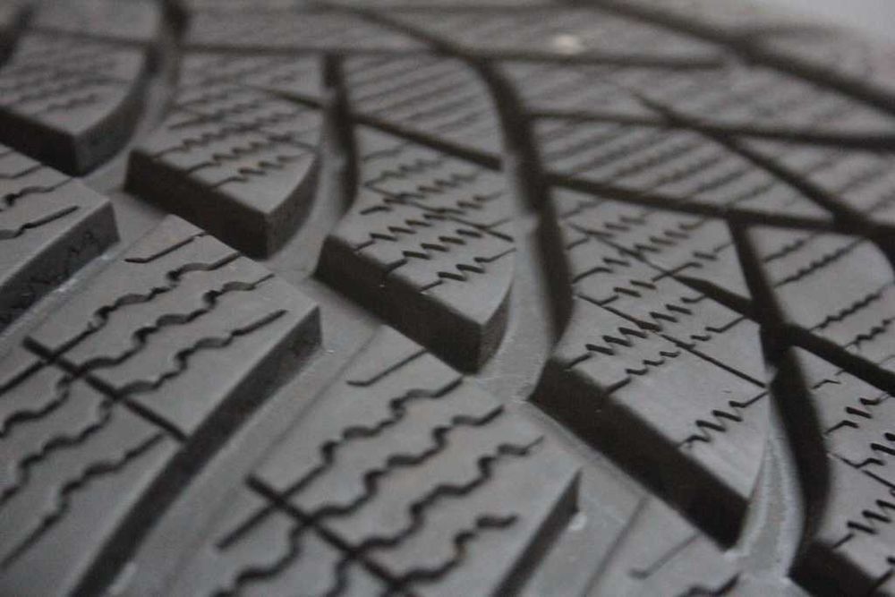 255/50/19 Goodyear UltraGrip Performance+ 255/50 R19 107T 22r