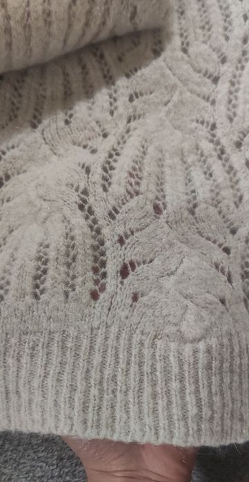 Delikatny ażurowy sweter Made in Italy – moher & wełna oversize
