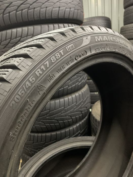 Зимние шины 205/45 R17 Marshal (Kumho) Wi31 резина