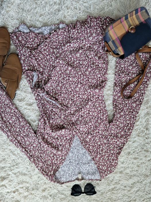 Różowy szlafrok we wzory z wiskozy na lato falbanki H&M