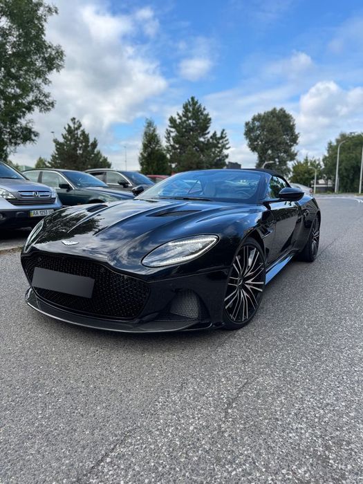 Aston Martin DBS Superleggera Aston Martin DBS Superlaggera Volante