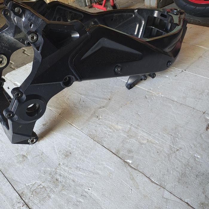 Rama aprilia rsv 1000r ZD4RR