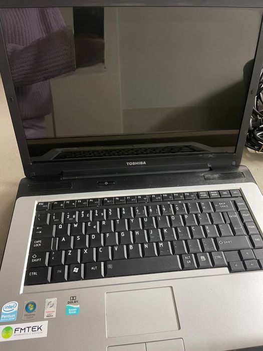 Pc toshiba + carregador