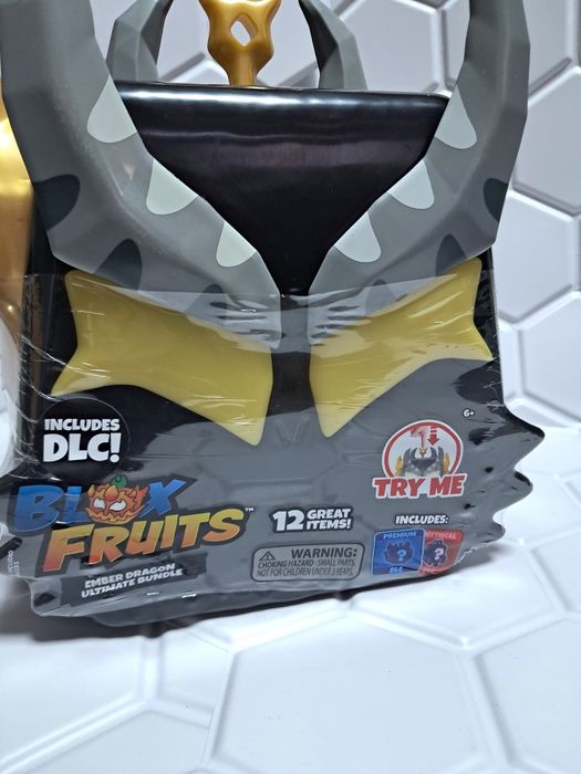 Blox fruits на 12 елементів набір Ember Dragon Ultimate Bundle з США