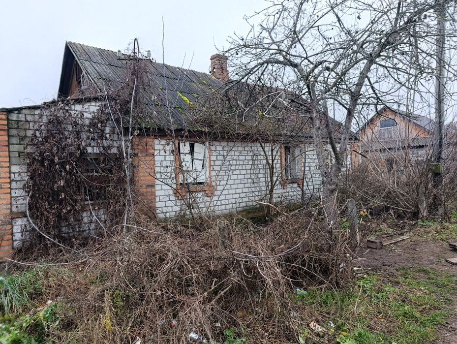 Продається нежилий будинок недалеко від центру міста Коростень