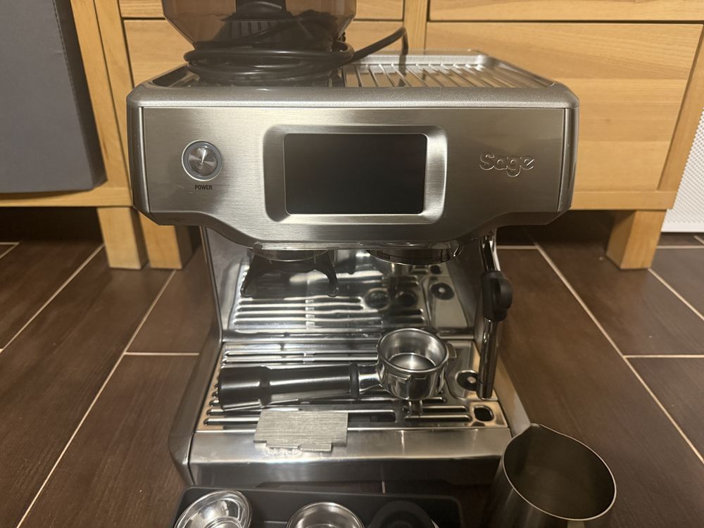 Ekspres do kawy kolbowy Sage Barista Touch SES880BSS