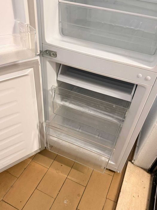 Frigorífico KUNFT Combinado - Em perfeito estado (Branco)