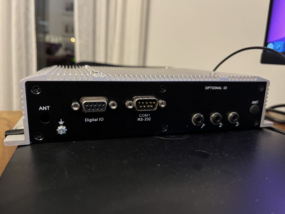 Komputer pasywny ADVANTECH ARK-1550 intel core i5 4GB Ram 256GB SSD