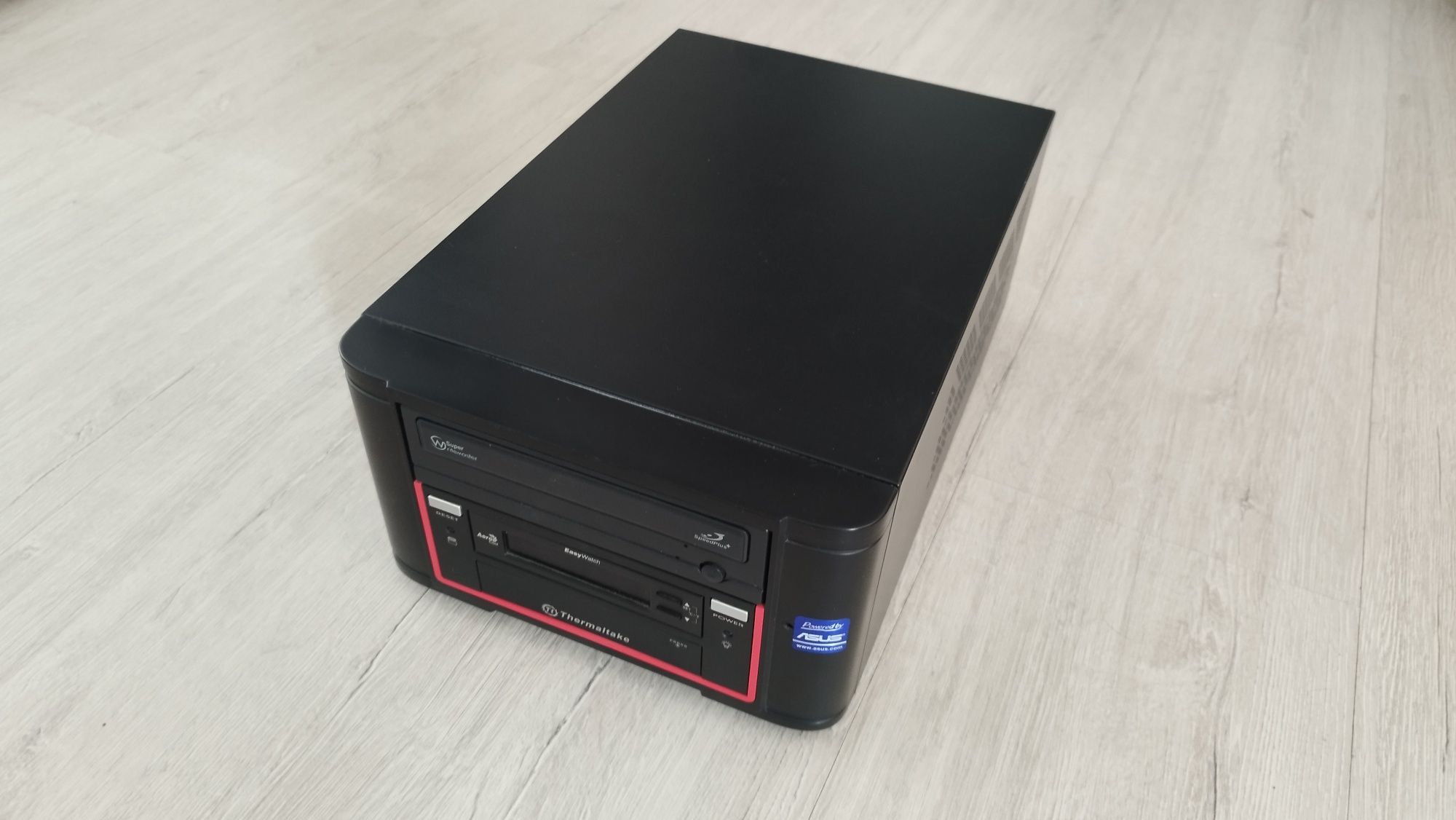 Компьютер, системный блок, mini itx. Thermaltake Element Q