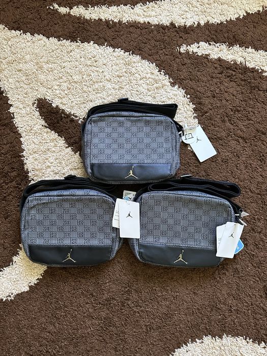 Сумка Air Jordan Monogram Crossbody | Nike, найк, джордан месенджер