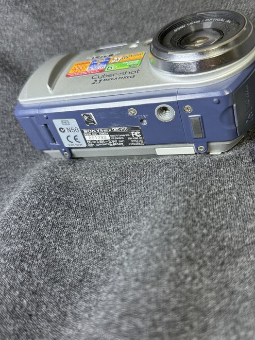 Sony CyberShot DSC-P50 – Klasyczny aparat cyfrowy z duszą lat 2000!