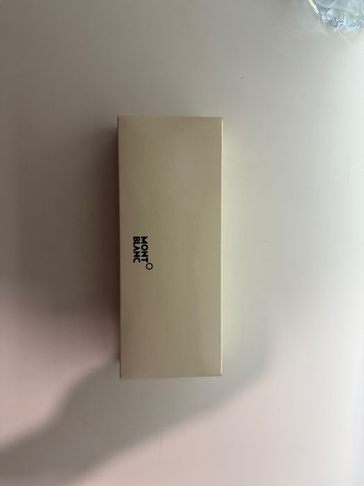 Caneta monblanc em estado novo com caixa