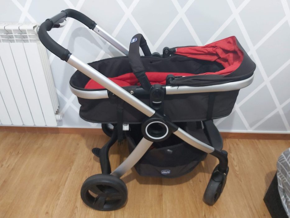 Carrinho de bebé Chicco trio