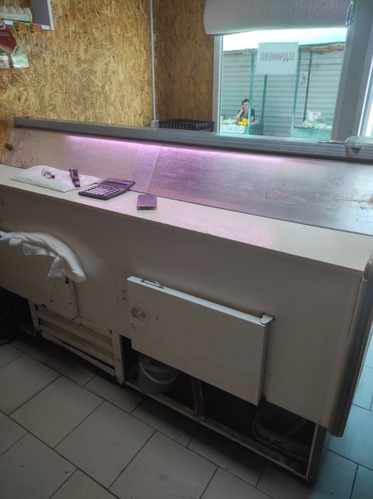 Срочно Продам витрину