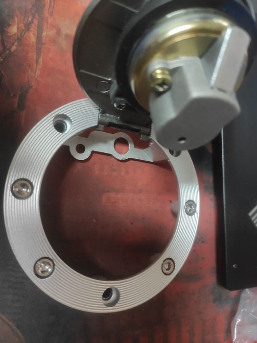 Крышка бака врезная