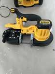 Dewalt Pilarka taśmowa 20V