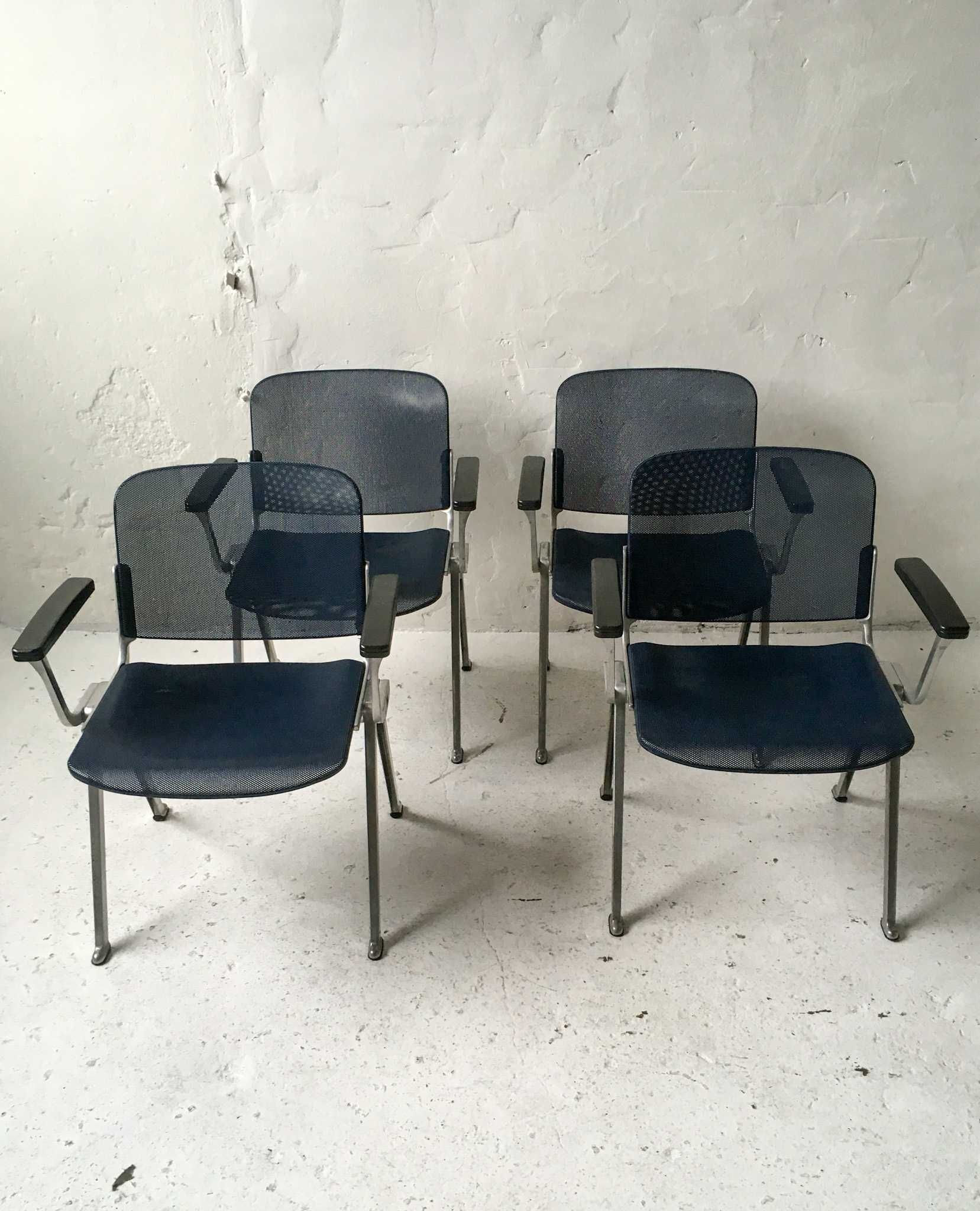Mauser krzesła sztaplowane lata 60 70 vintage design