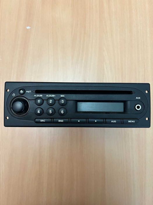 Б/У Магнітола штатна 281112231R RENAULT Duster