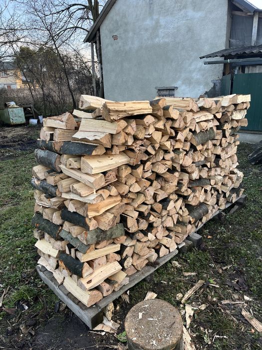 Дрова рубані